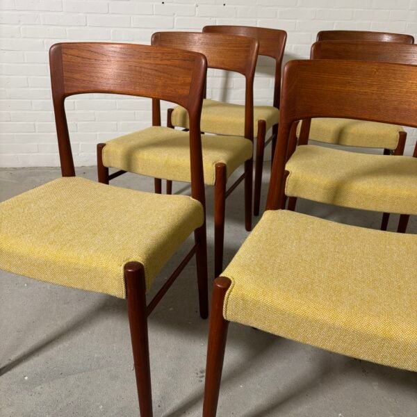 6x Teak diningchairs by Henning Kjærnulf model 26 - Image 3