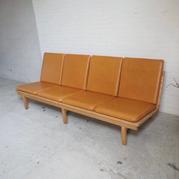 Børge Mogensen BM2219 4-Seater Sofa