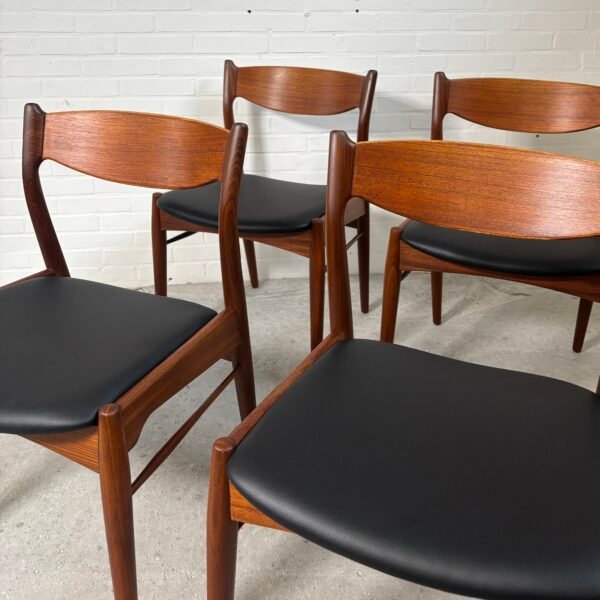 dining chairs designed by Arne Wahl Iversen for Ærthøj Jensen & Mølholm, Herning — Model No. 26