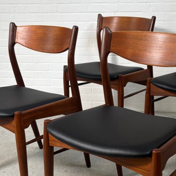 4x dining chairs designed by Arne Wahl Iversen for Ærthøj Jensen & Mølholm - Image 5