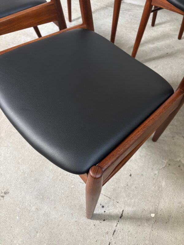 4x dining chairs designed by Arne Wahl Iversen for Ærthøj Jensen & Mølholm - Image 7