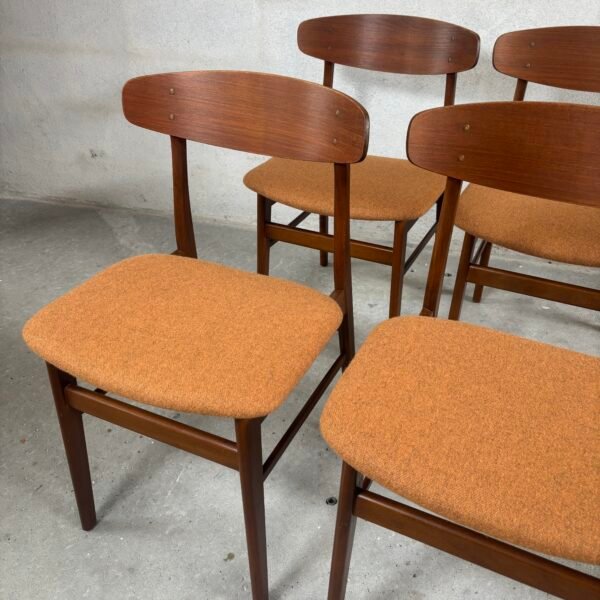4x Danish “Sax” Teak Dining Chairs - Image 3