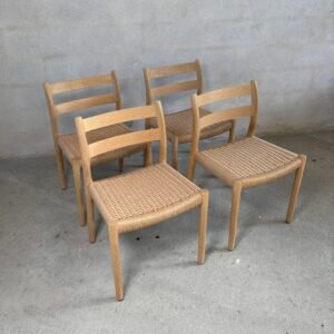 Niels O. Møller model 84 oak