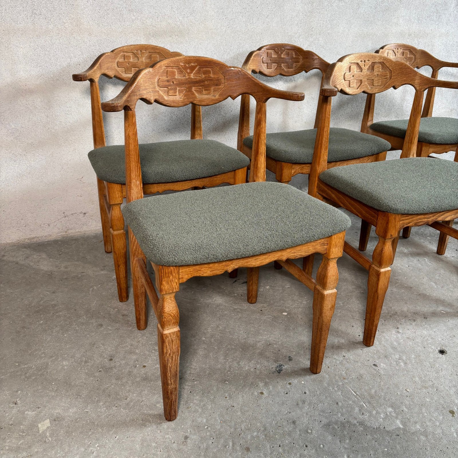 Set of 6 Henning Kjærnulf Dining Chairs — Oak, 1960s - Image 4
