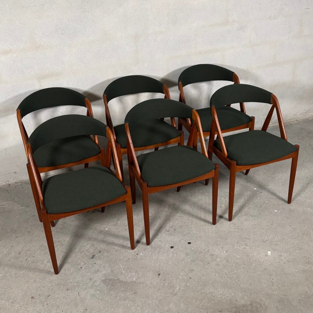 Set of six Kai Kristiansen Model 31 dining chairs in teak with sculpted backrests and green Kvadrat wool upholstery