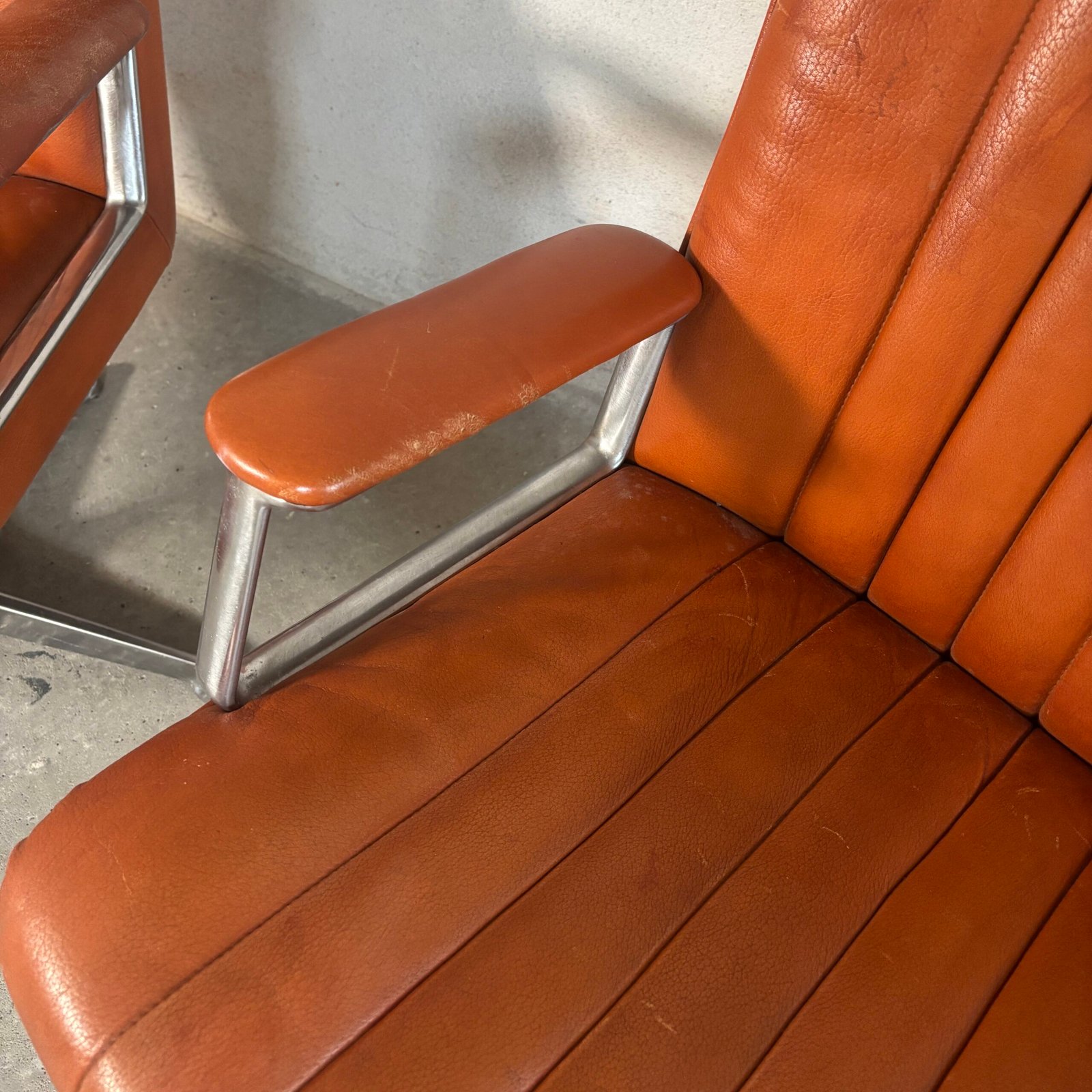 Pair of Osvaldo Borsani Lounge Chairs for Tecno, Italy, 1970s - Image 8