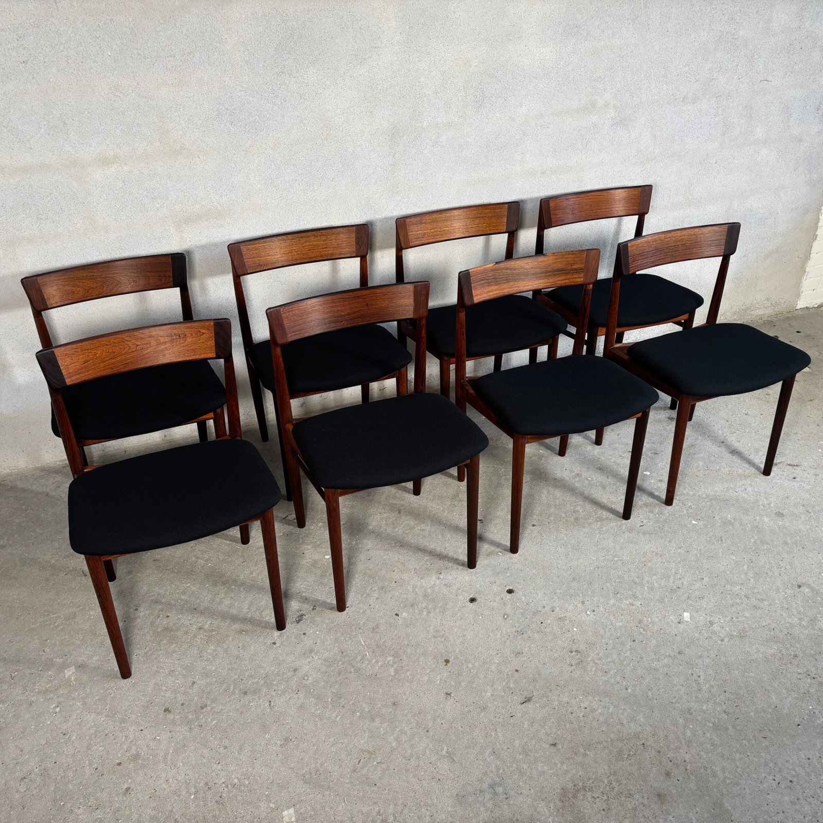 Set of 8 Rosewood Model 39 Dining Chairs by Henry Rosengren