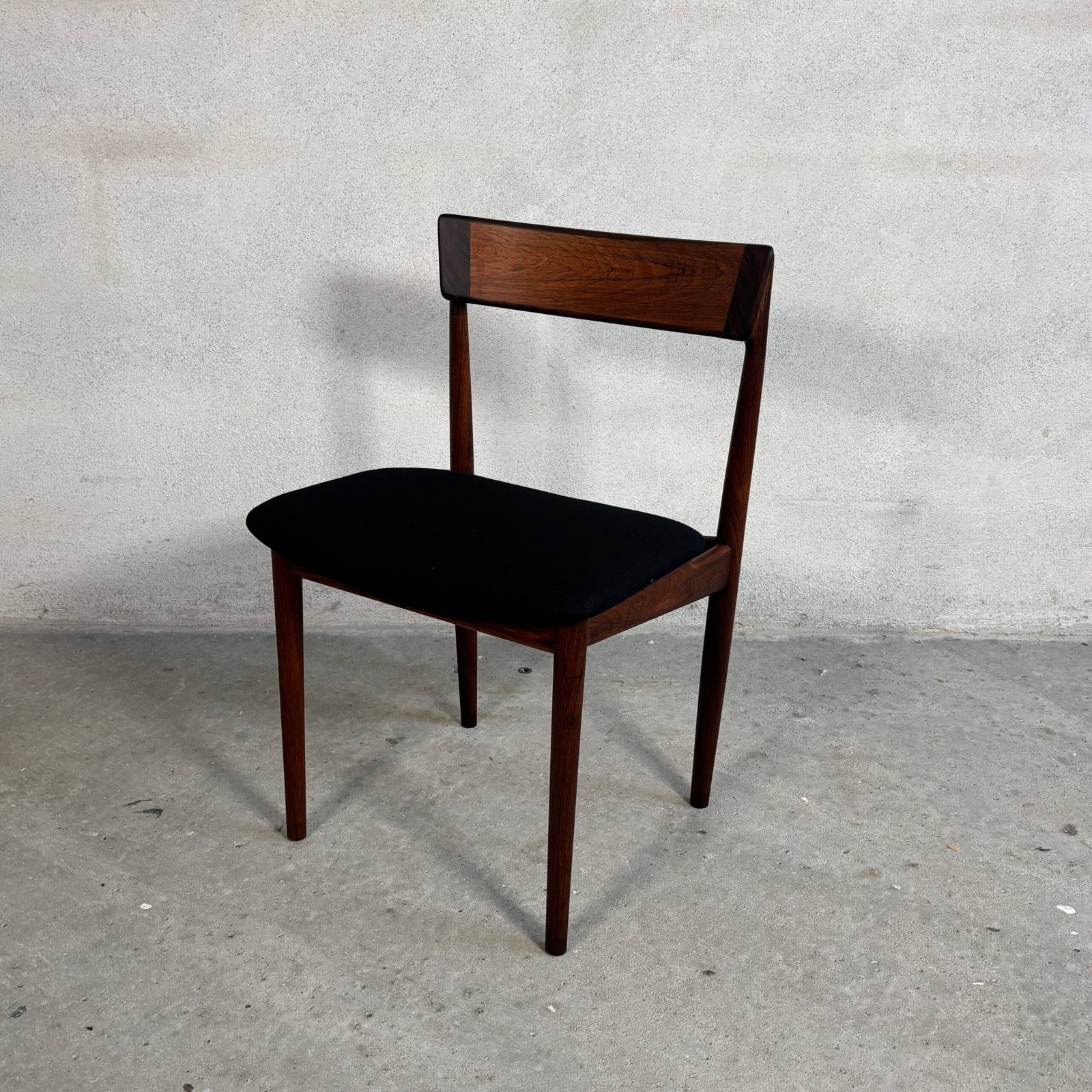 Set of 8 Rosewood Model 39 Dining Chairs by Henry Rosengren - Image 8