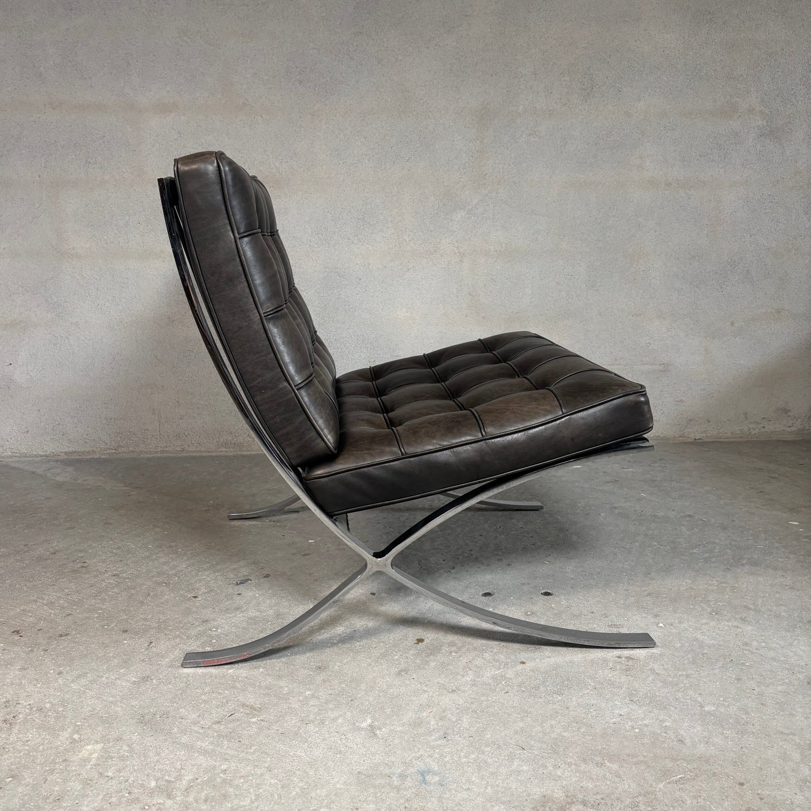 Vintage Barcelona Chair by Ludwig Mies van der Rohe for Knoll Studio - Image 8