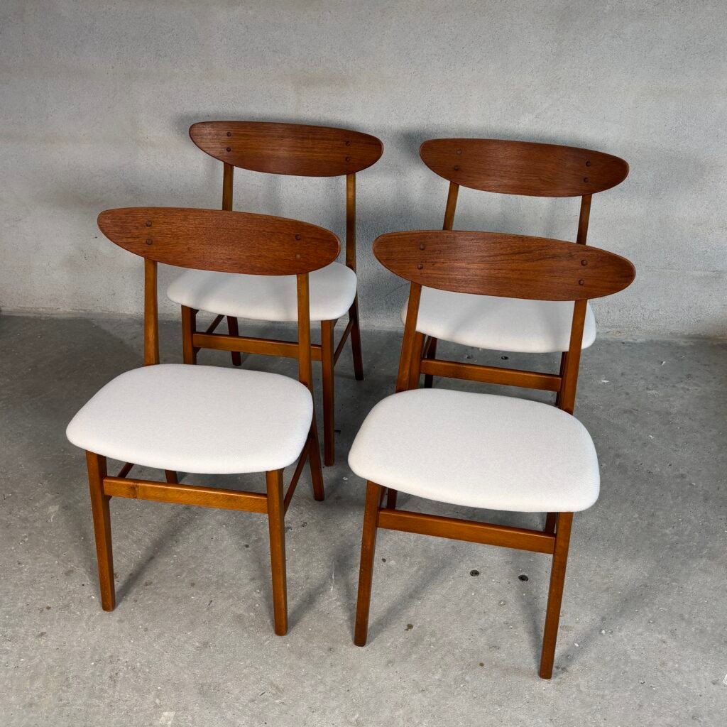 4x Farstrup Model 210 Dining Chairs