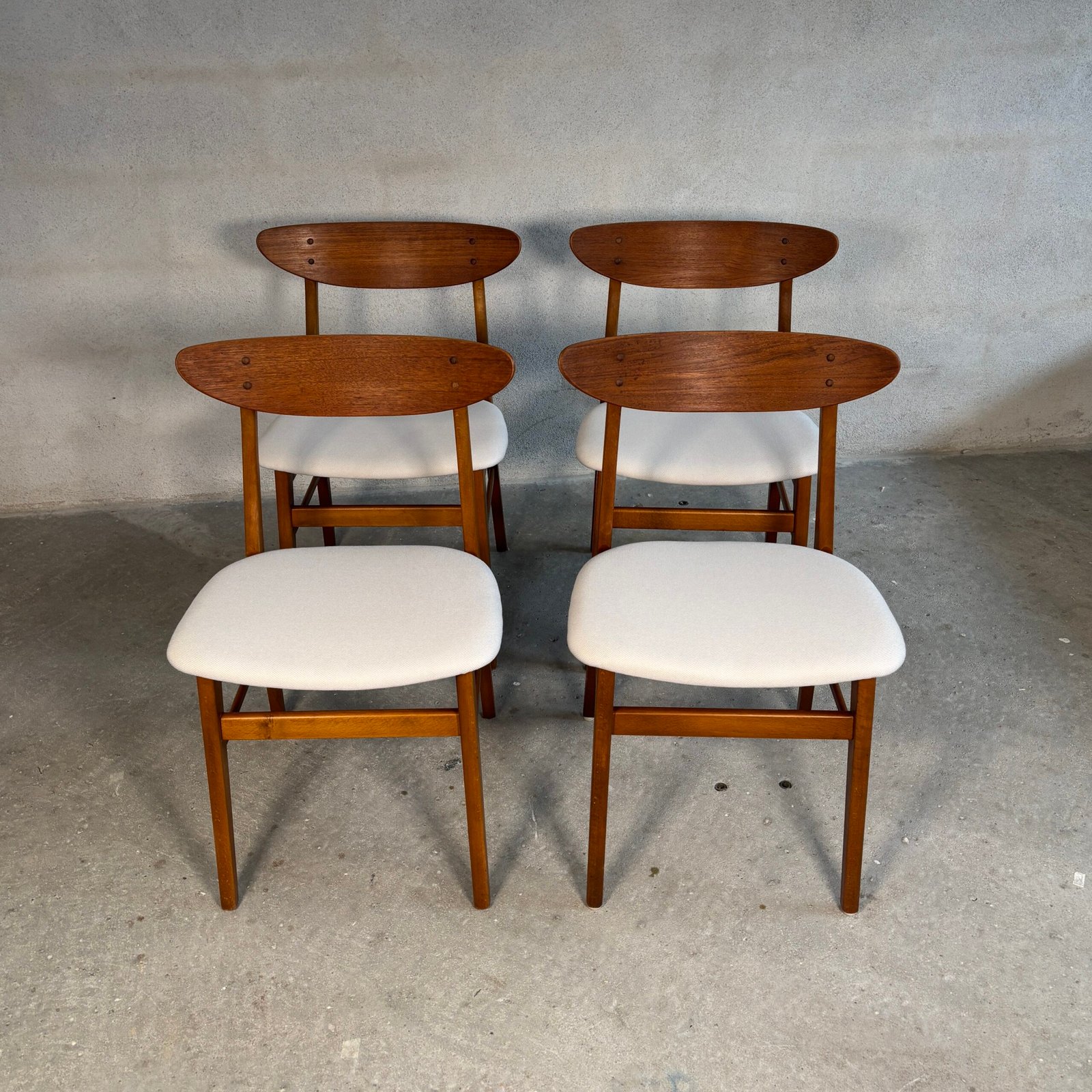 4x Farstrup Model 210 Dining Chairs - Image 3