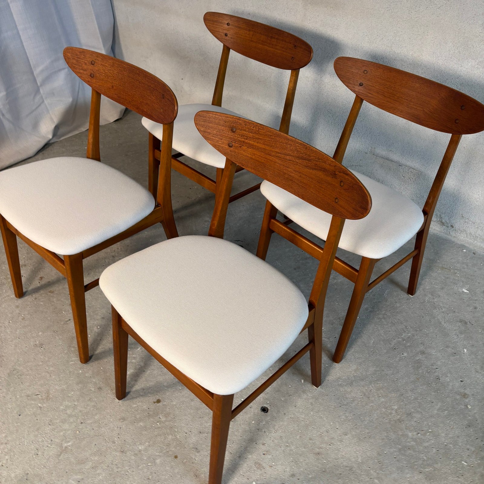4x Farstrup Model 210 Dining Chairs - Image 4