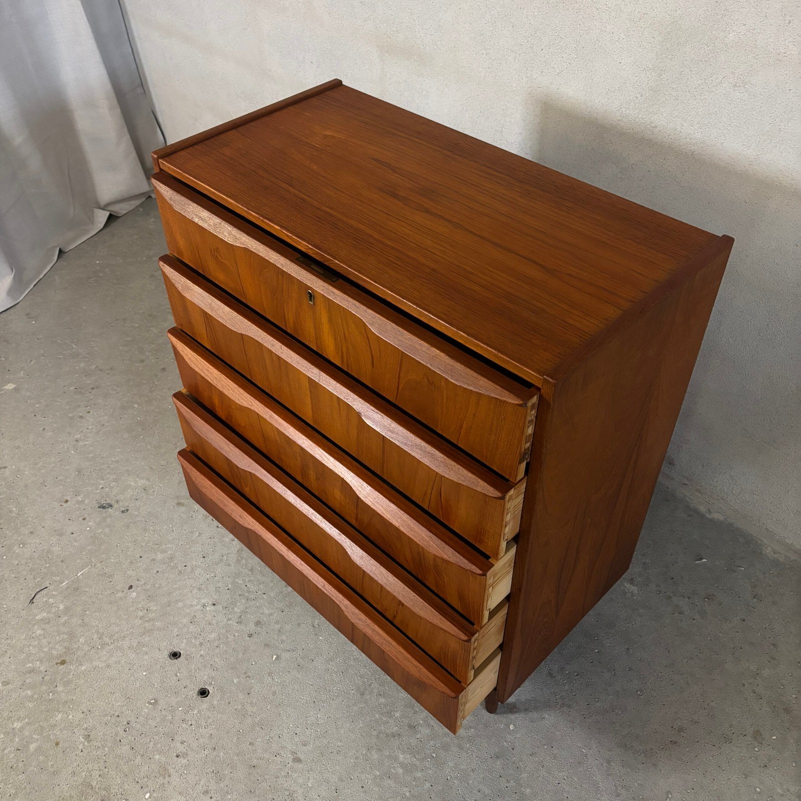 Danish Teak Dresser with 5 Drawers - Image 2